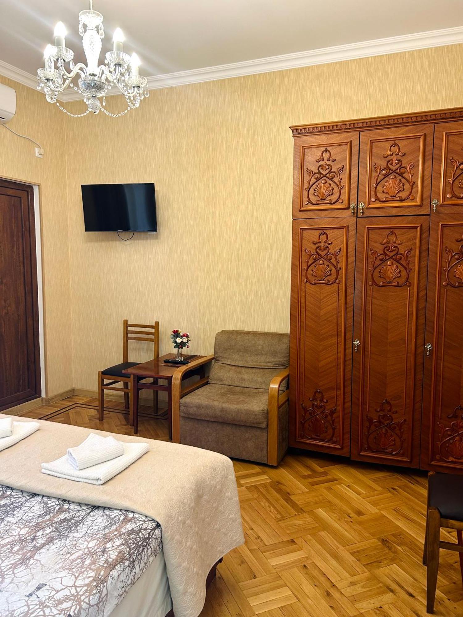 Gold Guest House 库塔伊西 外观 照片